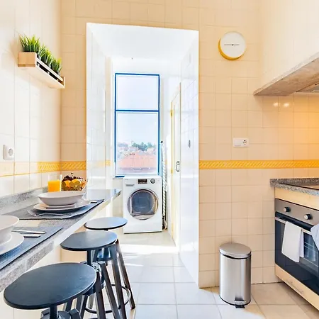 Διαμέρισμα Bombarda 21 @ Retro